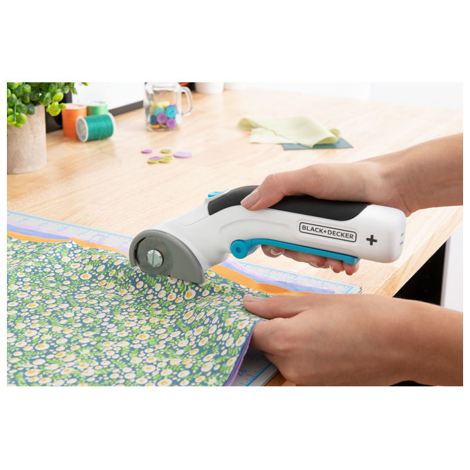 BLACK and DECKER BCRC115-XJ Taglierino elettrico 3.6V batteria Litio velocita' 300 RPM coppia massima 24 Nm peso 1.2 Kg colore Nero