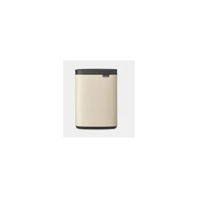 Brabantia BO4LBE Pattumiera a pedale 4 litri in acciaio e plastica con chiusura silenziosa e materiale riciclato 54% colore Beige