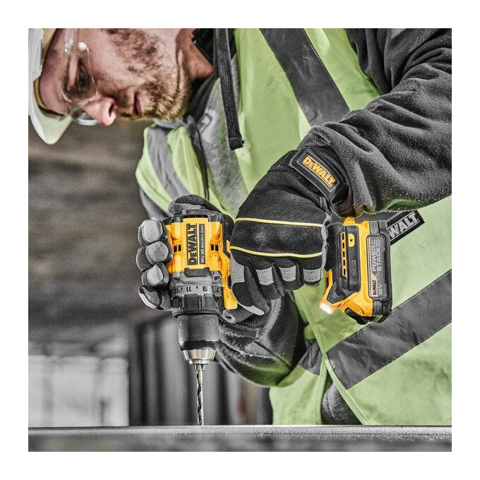 DeWALT DCD800E2T-QW Trapano avvitatore a batteria 18V Powerstack Coppia massima 90 Nm Velocita' 0-650-2000 giri-min Capacita' foratura legno 55 mm metallo 13 mm Mandrino 1,5-13 mm Batteria Li-ion 1,7 Ah Illuminazione LED 3 livelli Dimensioni 16,4 cm color