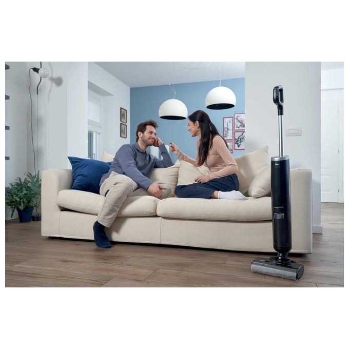 Hoover HW300 011 HW3 TURBO CLEAN Aspirapolvere a Bastone 2 in 1 Senza Sacchetto Secco e Bagnato HEPA 220 W 40 min autonomia colore Nero Argento