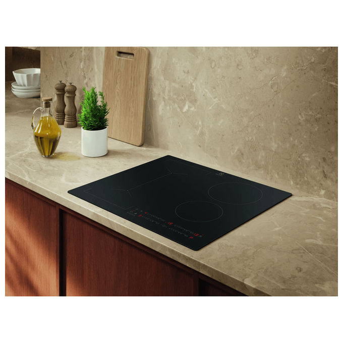 Electrolux 60 Cm - Vetroceramica Ad Induzione Matt Nero Opaco Piano cottura ad induzione 60 cm 4 zone colore Nero