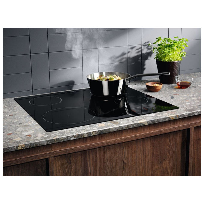 Electrolux LIB60424CK Serie 300 Piano cottura Induzione 59 cm 4 zone Touch Control Booster colore Nero