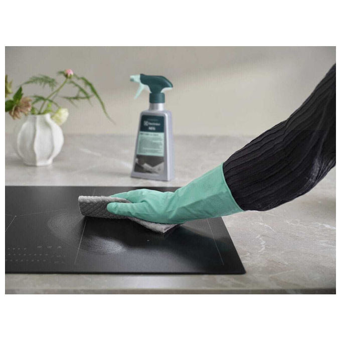 Electrolux M2HCMC01 Matt Care Detergente Spray Piano Cottura Vetroceramica SaphirMatt 500 ml colore Silver