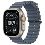 Apple Watch Ultra 3, smartwatch GPS + Cellular, cassa 49 mm in titanio naturale, cinturino Ocean blu salmastro, autonomia 72 ore