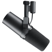 Shure SM7B Microfono Dinamico Cardioide tipo Dinamico diagramma polare Cardioide risposta in frequenza 50Hz - 20kHz livello output -59dB (1,12mV) connettore XLR 3-pin antivento Materiale poliuretanico materiale Acciaio e alluminio smaltato dimensioni 199 
