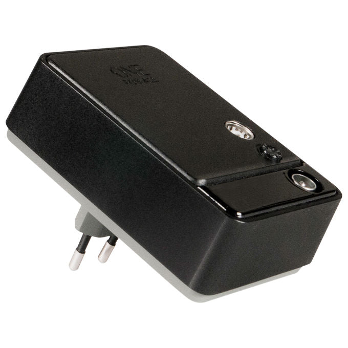 One For All SV9610 Amplificatore di Segnale TV Digitale 1 Uscita 20 dB Filtro 3G 4G LTE Plug and Play colore Nero