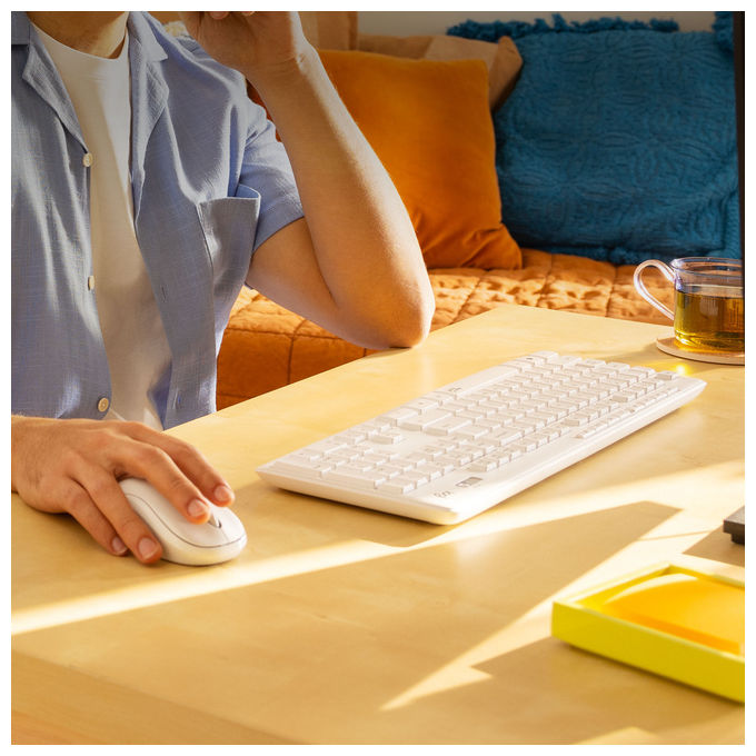 Logitech MK295, kit tastiera e mouse wireless silenzioso, layout QWERTY, ricevitore nano USB, resistente agli schizzi, Bianco