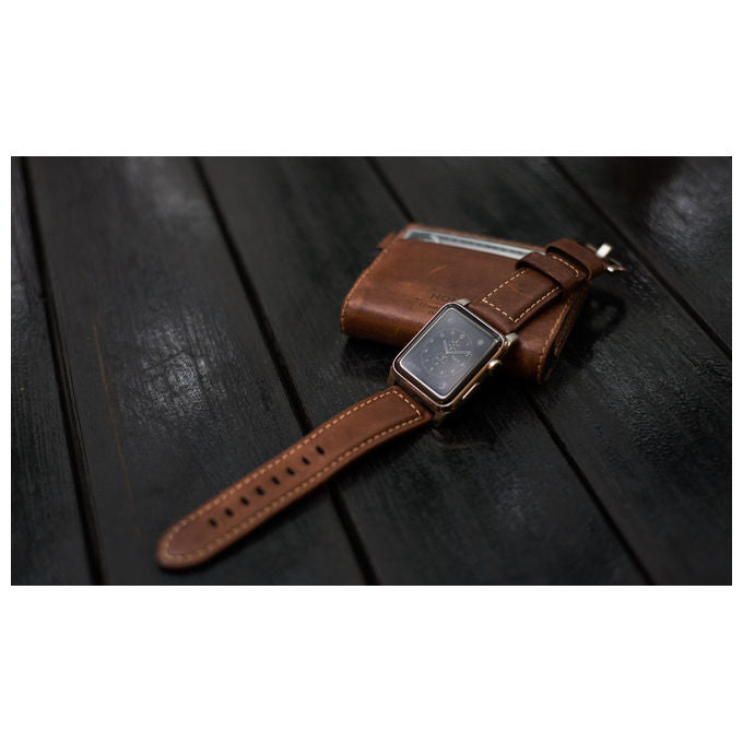 Nomad NM1A4RST00 Cinturino per Apple Watch in Pelle Marrone con Fibbia in Acciaio Inox colore Marrone