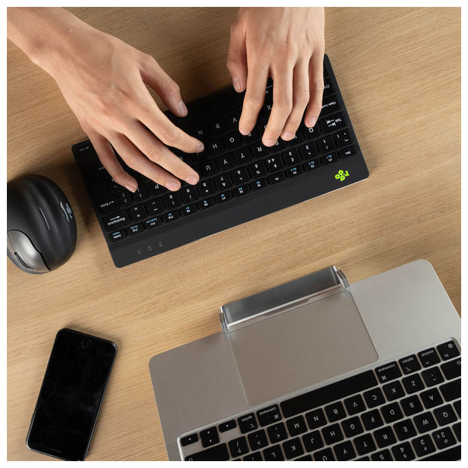 R-Go Tools, Tastiera Ergonomica Compact Break, QWERTY Italiano, USB Nera