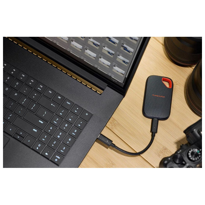 SanDisk SDSSDE70-1T00-G25 Extreme Portable SSD (V3) SSD Esterno 1 TB USB 3.2 Gen 2x2 Velocita' 2000 MB-s IP65 Resistente Cadute colore Rosso Blu