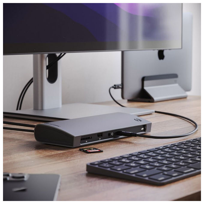 Alogic TB4D3TB Docking Station Thunderbolt 4 3 Porte 135 W Supporto 4K Ultra HD colore Nero